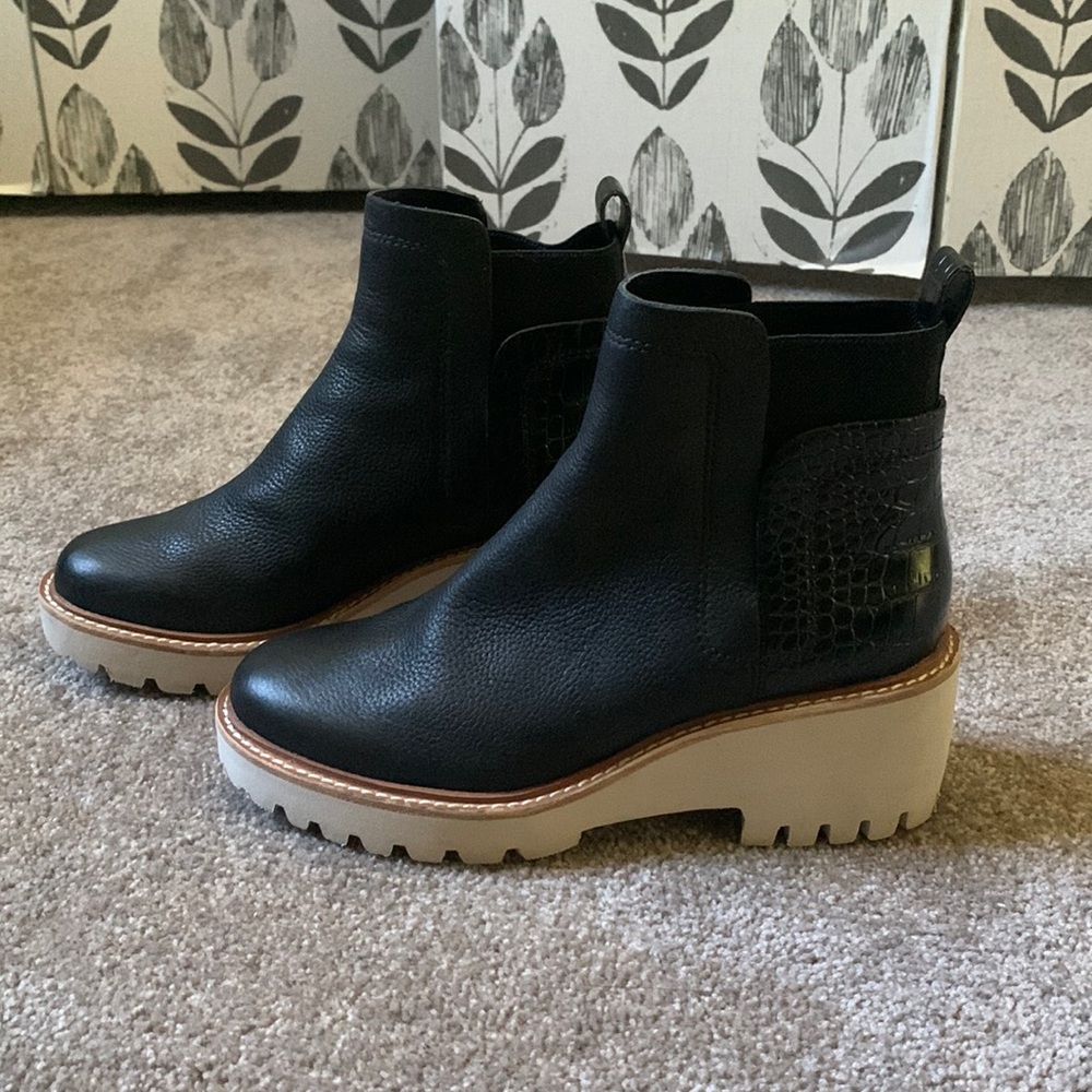 Dolce Vita platform booties